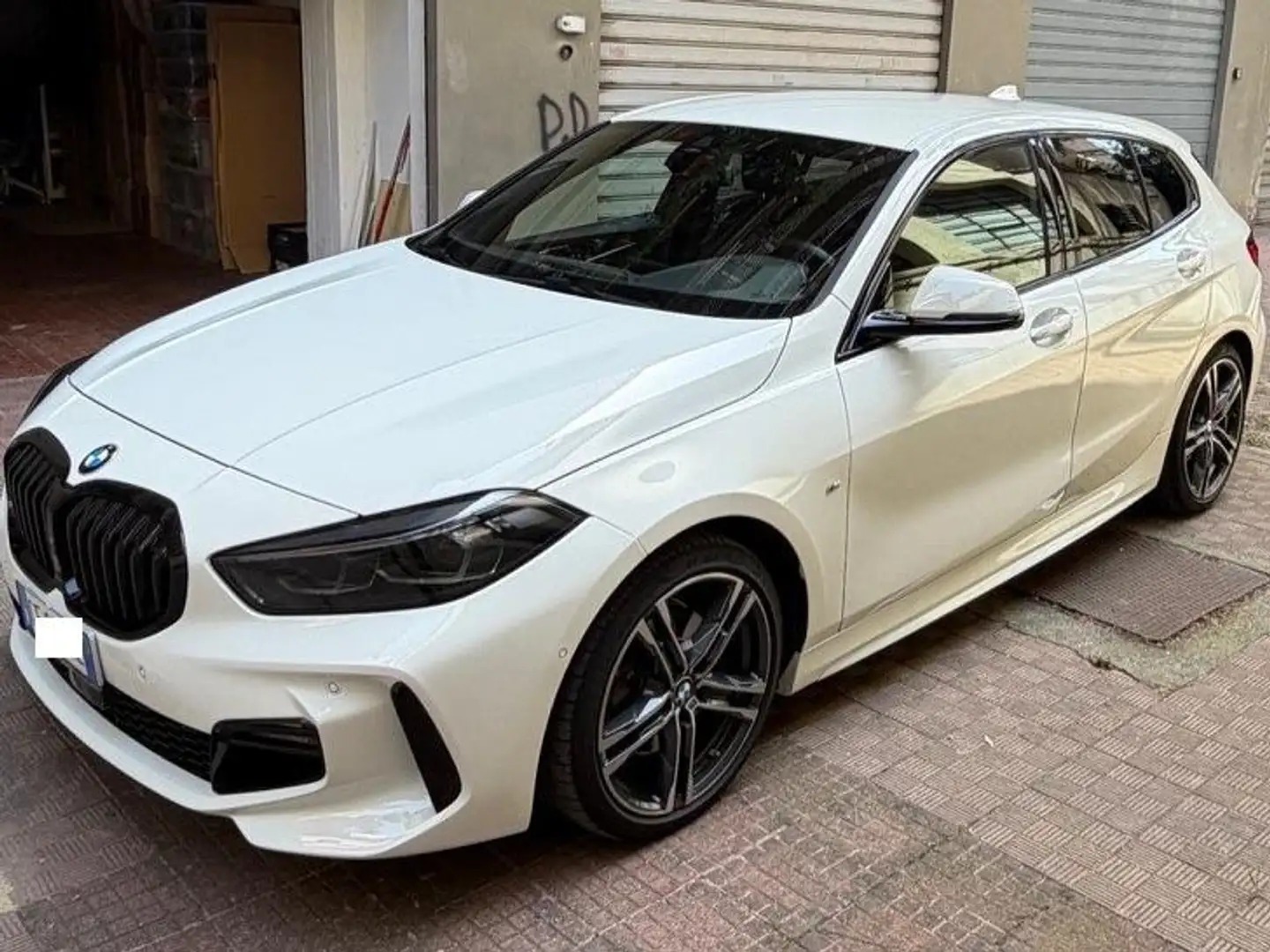 BMW 118d M Sport, bianco Alpin